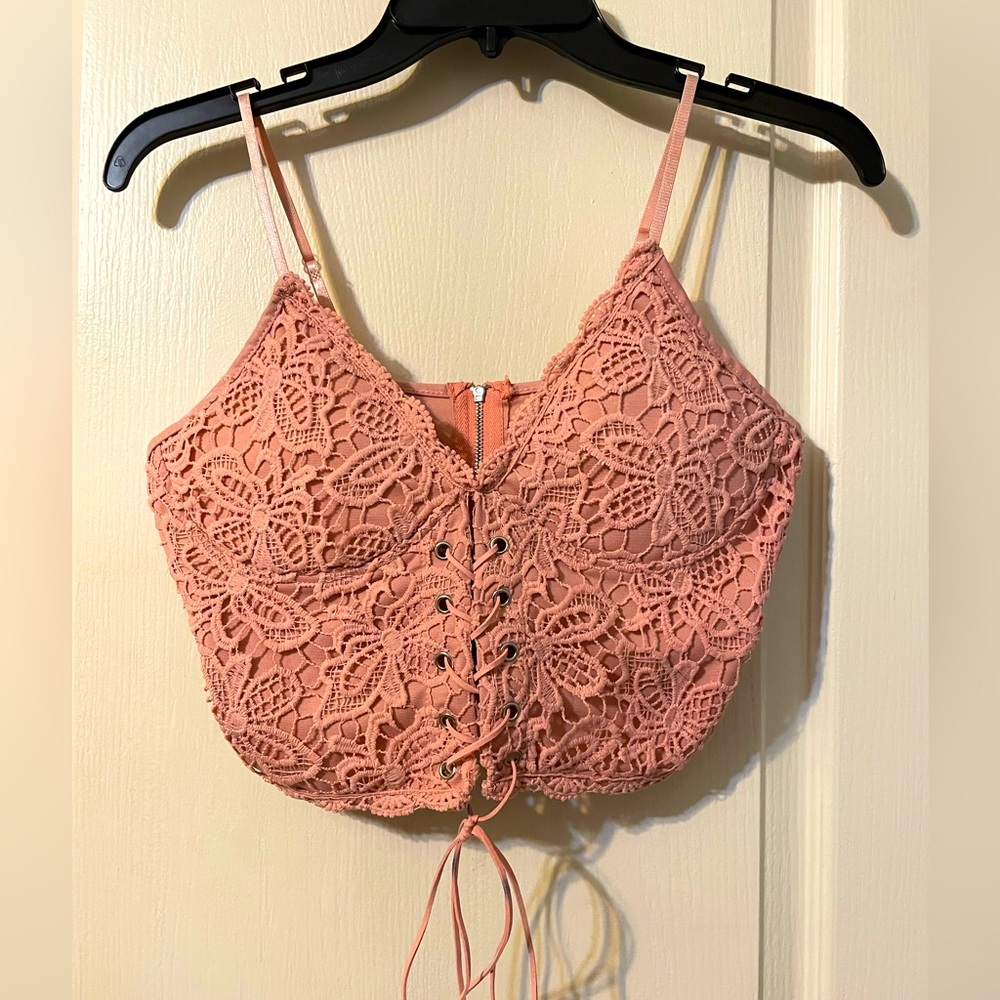 Light Rose Lace Romwe Top